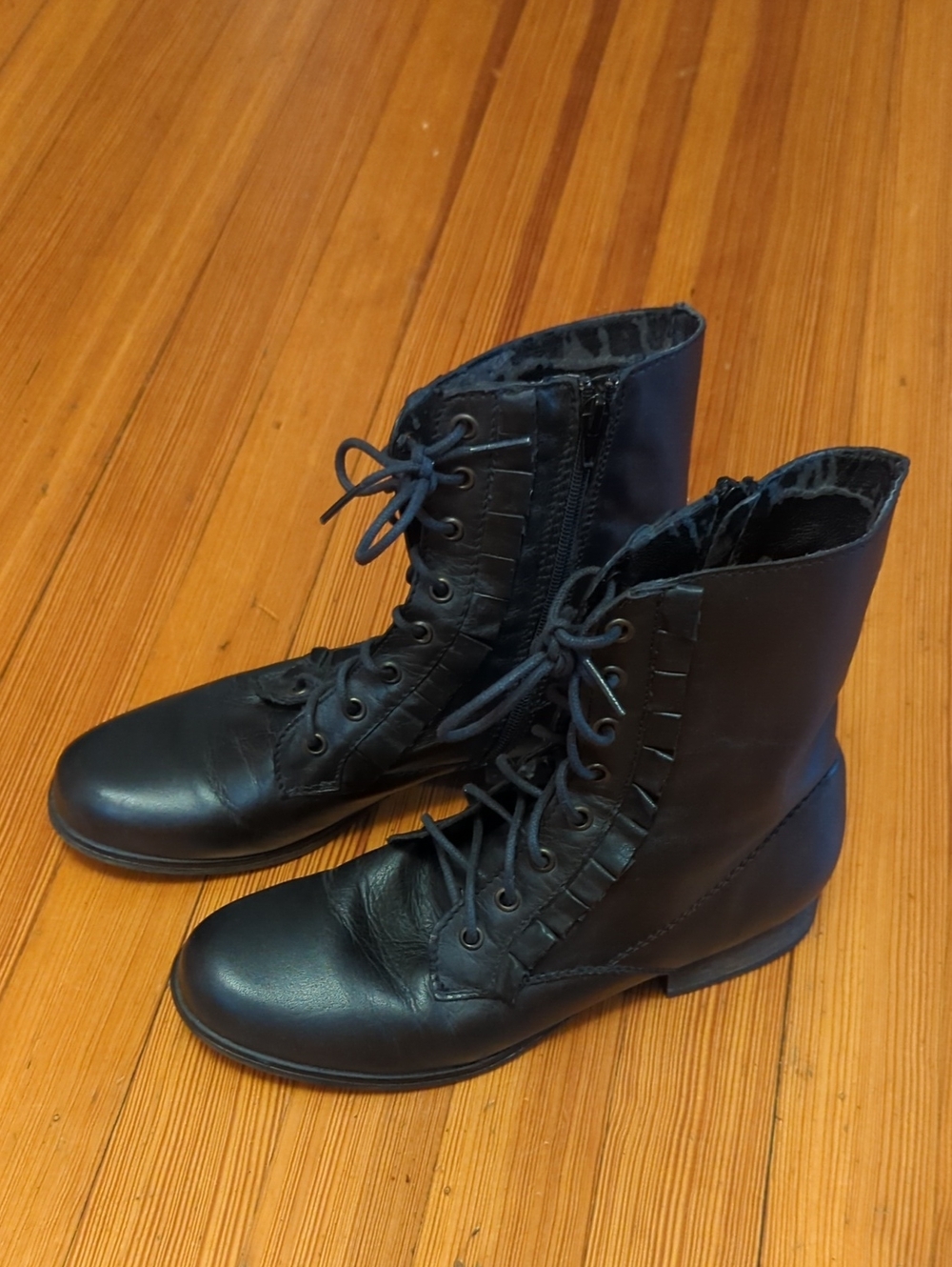 Betsey Johnson Lotso Black Lace-Up And Zip Moto Boots Size 8.5 Women